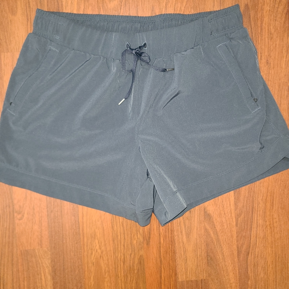 Calia shorts gray size large
